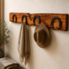 Cintre en bois « rustique » fait main.
